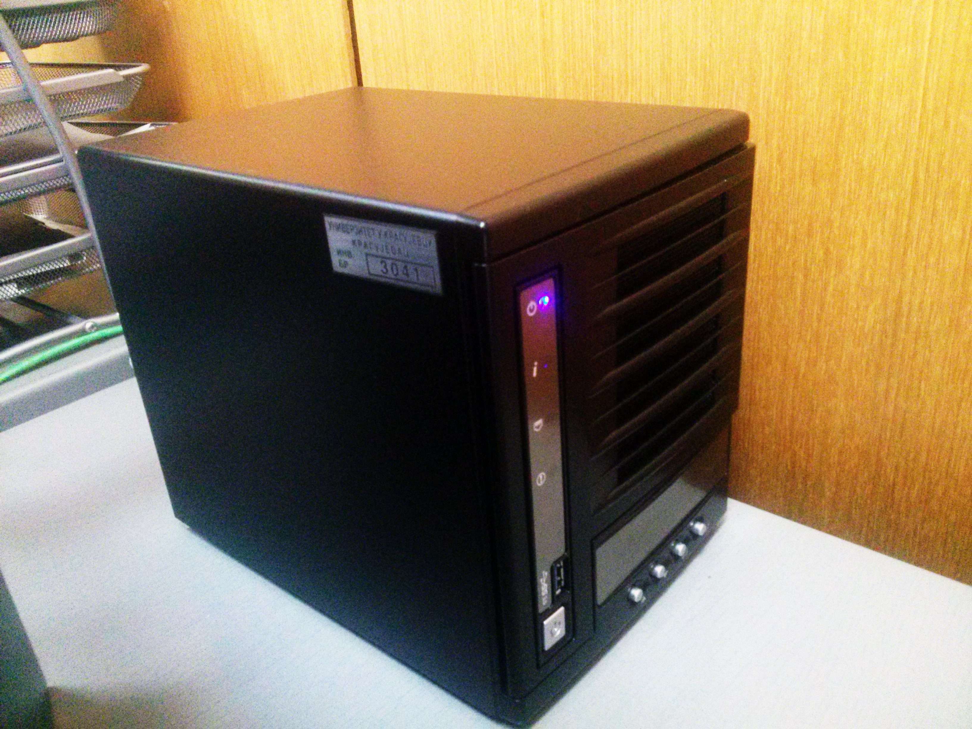 Server - THECUS N4560 + 4xWD 4TB RED